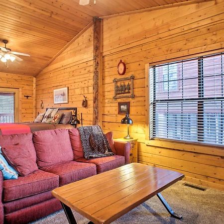 Cabin-Style Studio Right Off The Branson Strip! Apartment Exterior photo
