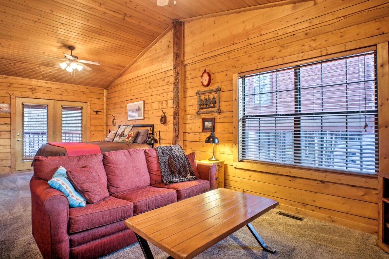 Cabin-Style Studio Right Off The Branson Strip! Apartment Exterior photo