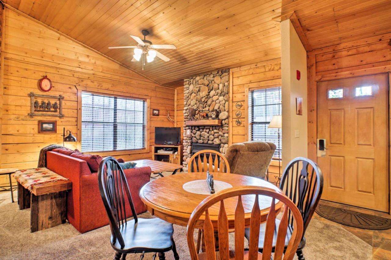 Cabin-Style Studio Right Off The Branson Strip! Apartment Exterior photo